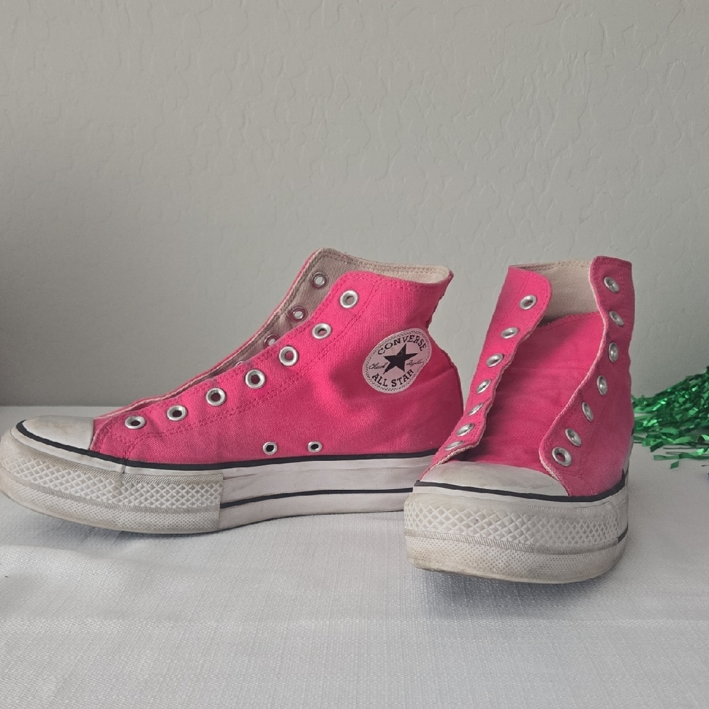 Converse Women's Vibrant Pink Platform Sneakers
